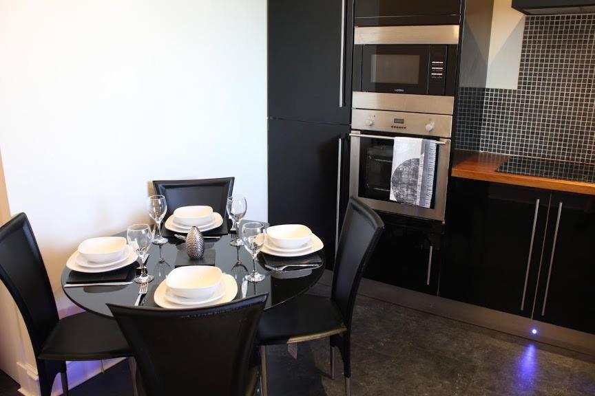 Prime 2 Bedroom City Centre Apt Aberdeen Eksteriør billede